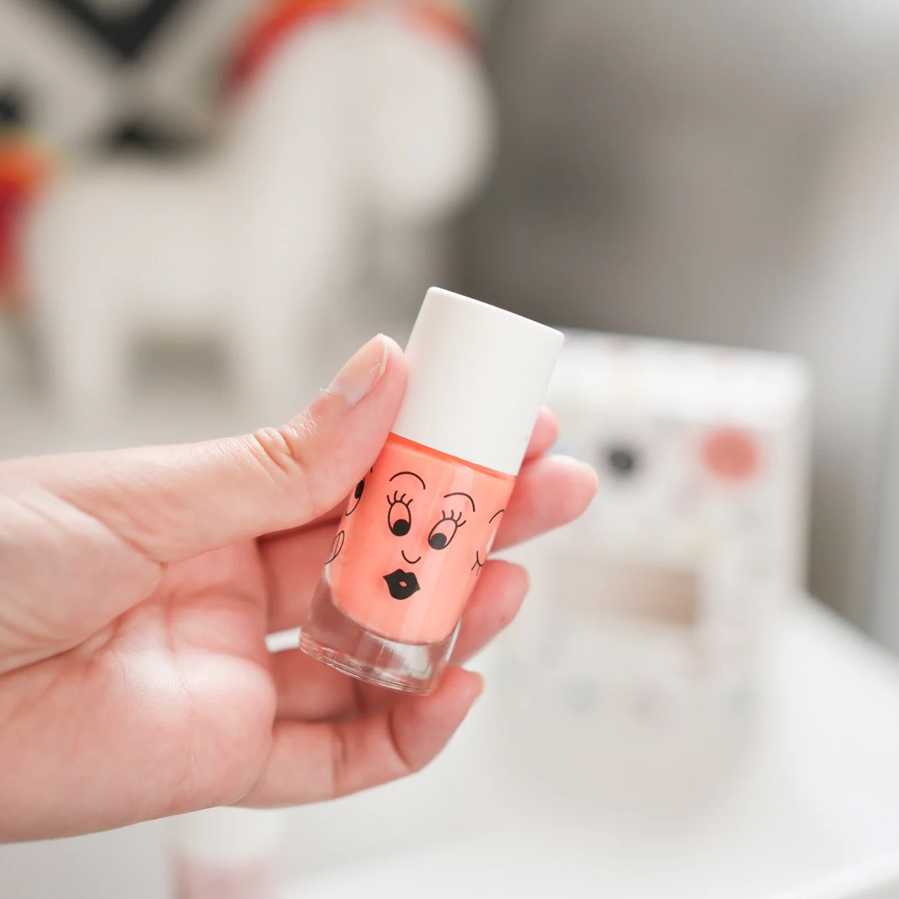 Coffret stickers et vernis pour enfants - Image 7