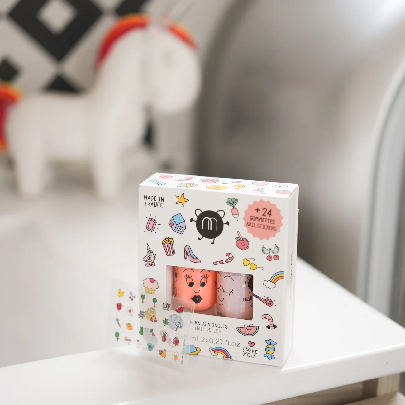 Coffret stickers et vernis pour enfants - Image 8