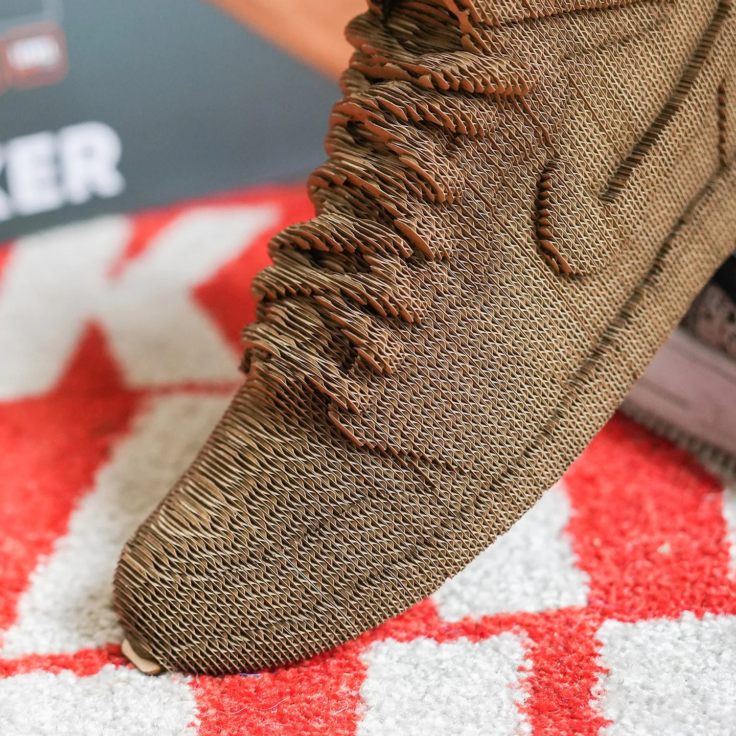 Sculpture en carton DIY - Sneakers - Image 2