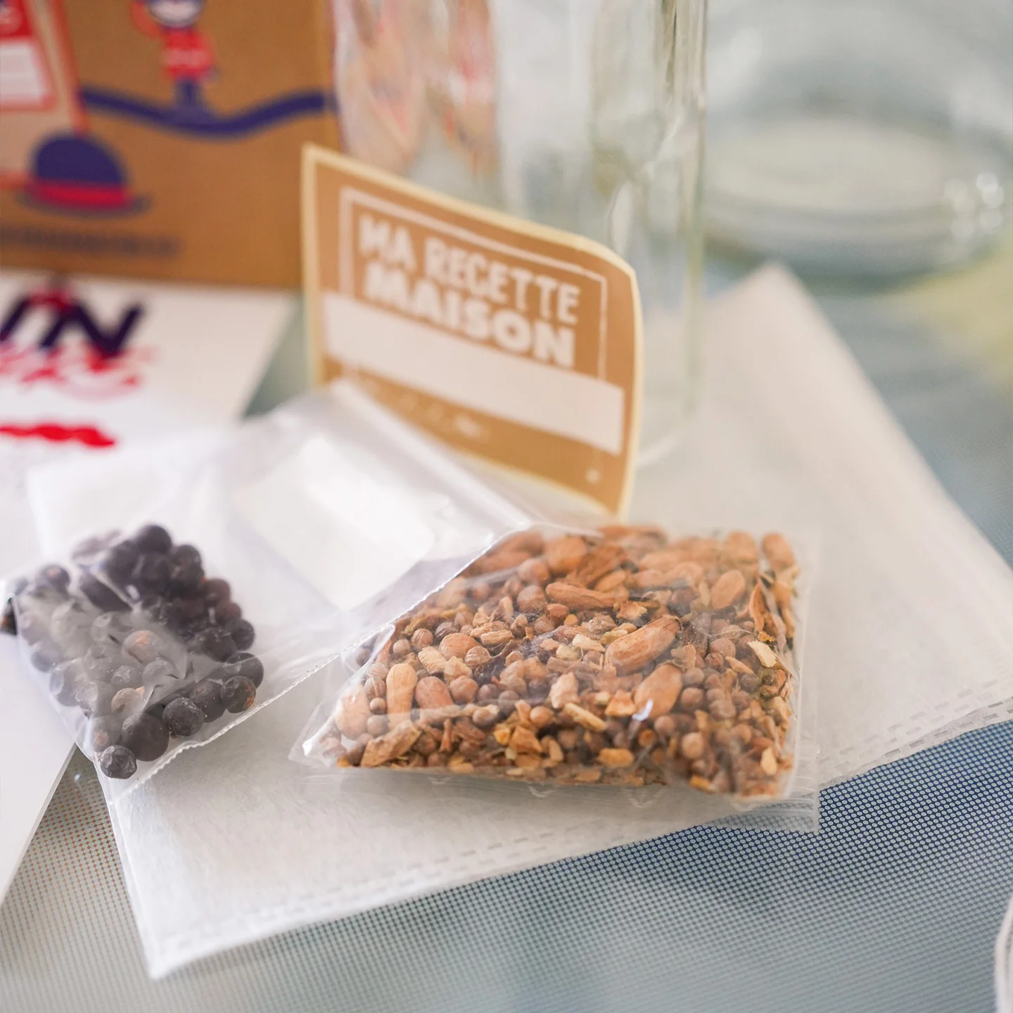 Kit DIY pour faire son Gin - Image 3